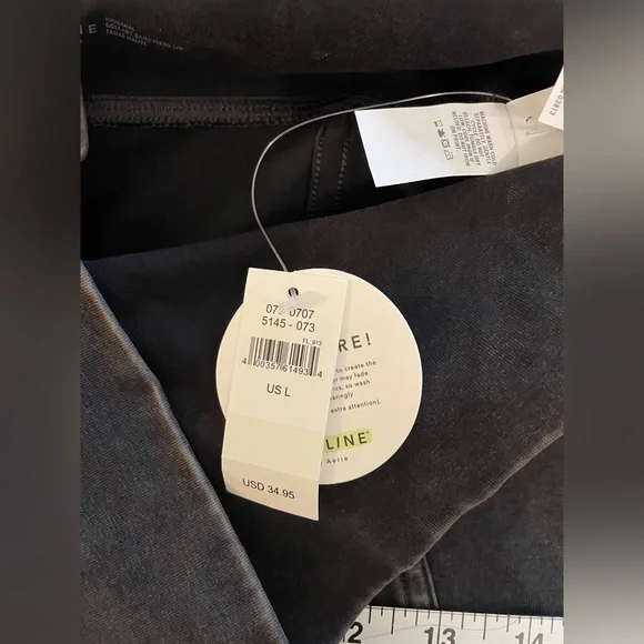 BNWT Aerie Offline OG 7/8 Front Seam High Waisted Legging in True Black - Picture 6 of 10